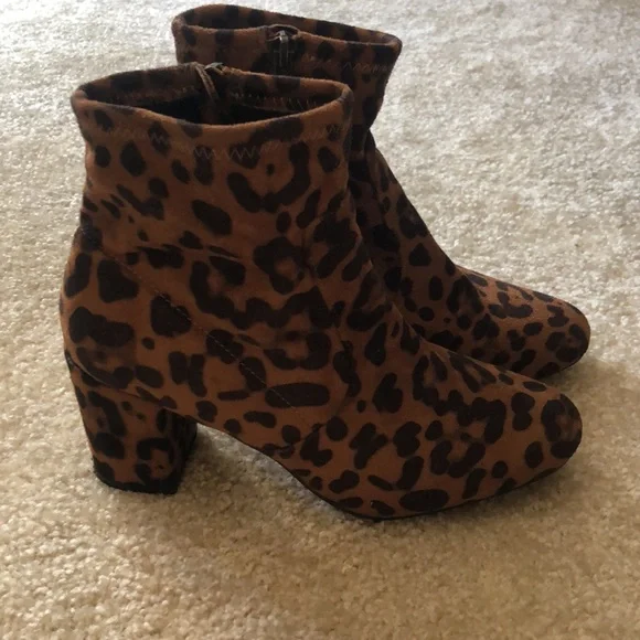 Cheetah print boots - Picture 4 of 6